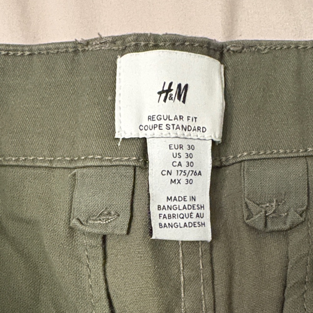 H&M Khaki Green Regular Fit Shorts - Picture 2 of 5